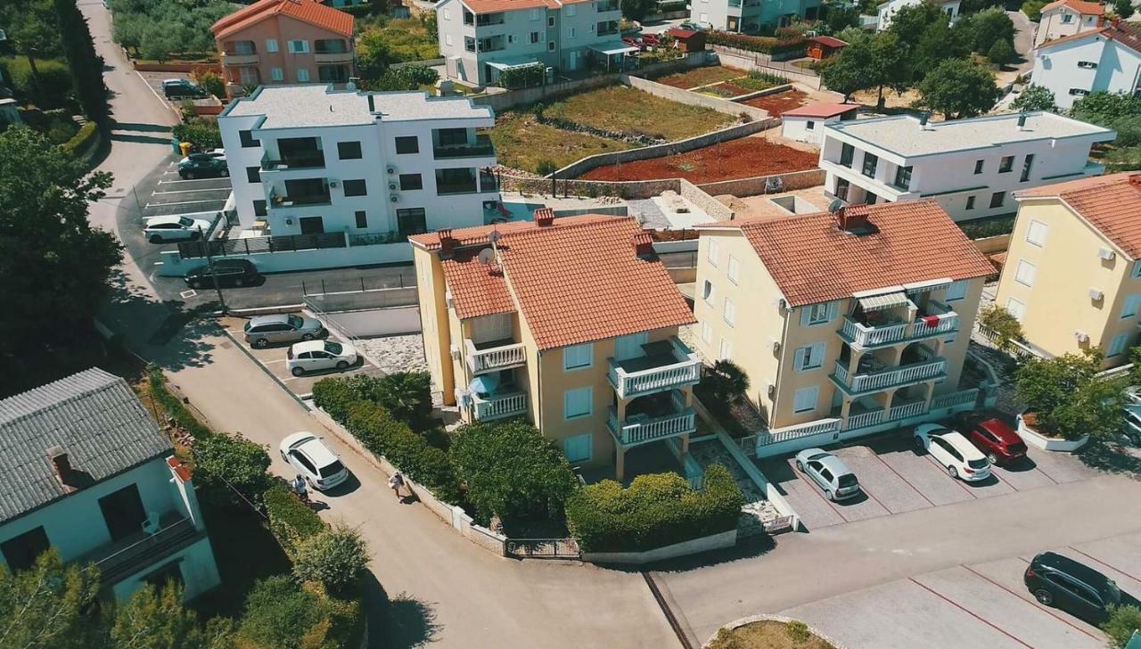 Apartment La God Malinska Exterior photo